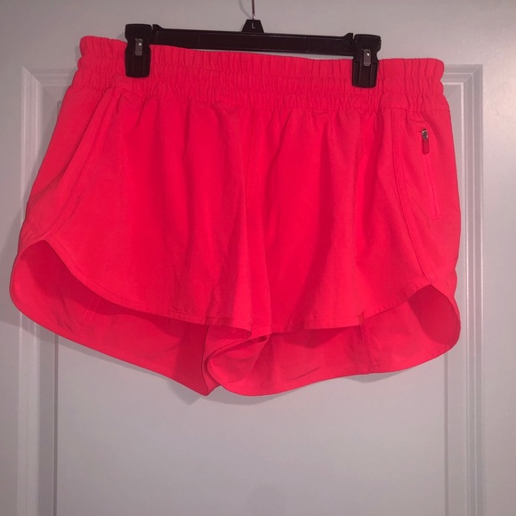 lululemon athletica Pants - Lululemon Tracker Short V 4”